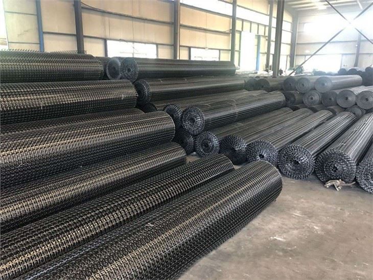 Plastic Biaxial Geogrid PP Geogrid For Soil Stabilization 20/20kn 30/30kn 40/40kn